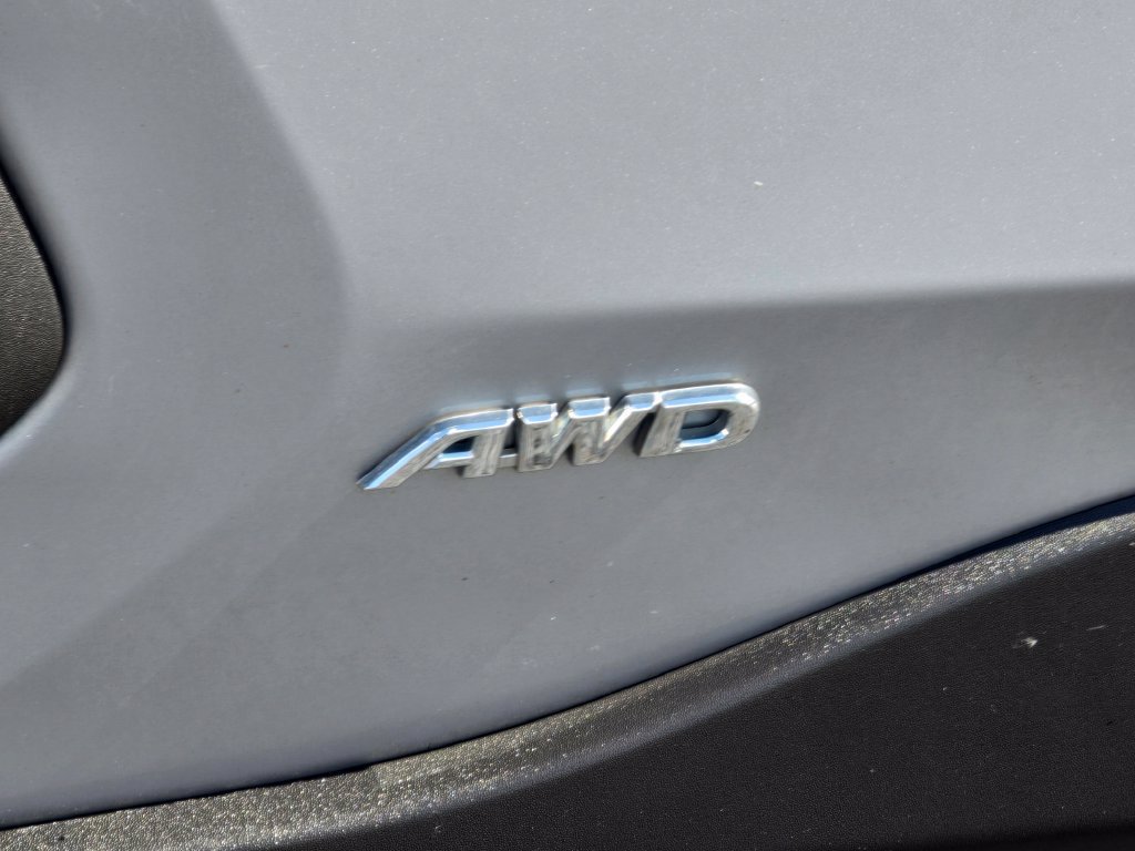 Used 2020 Toyota RAV4 XLE AWD/4WD image 12