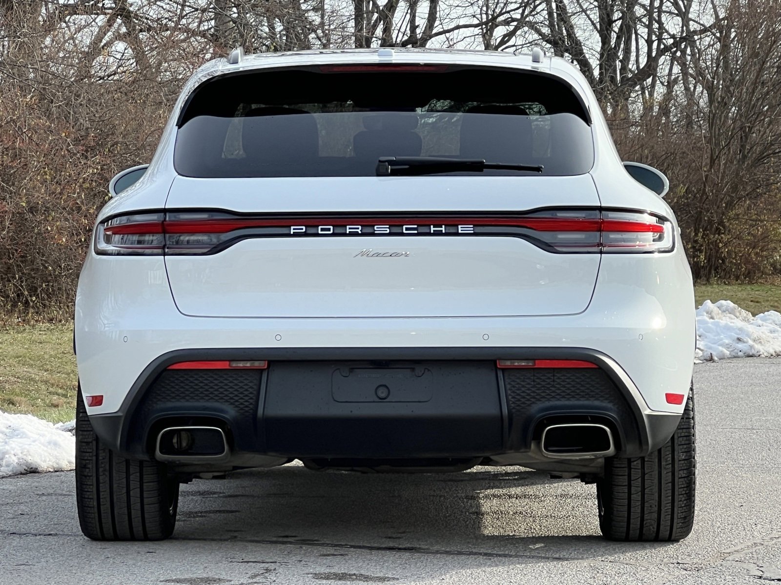Certified 2024 Porsche Macan image 8
