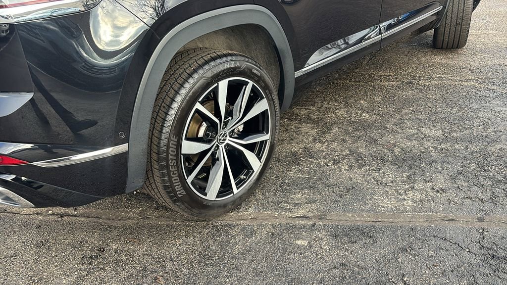 Used 2025 Volkswagen Atlas Cross Sport SEL Premium R-Line image 8