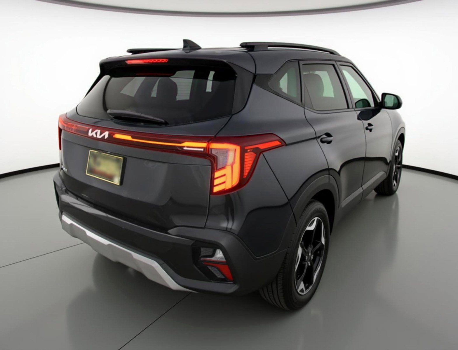 Used 2025 Kia Seltos S FWD image 9