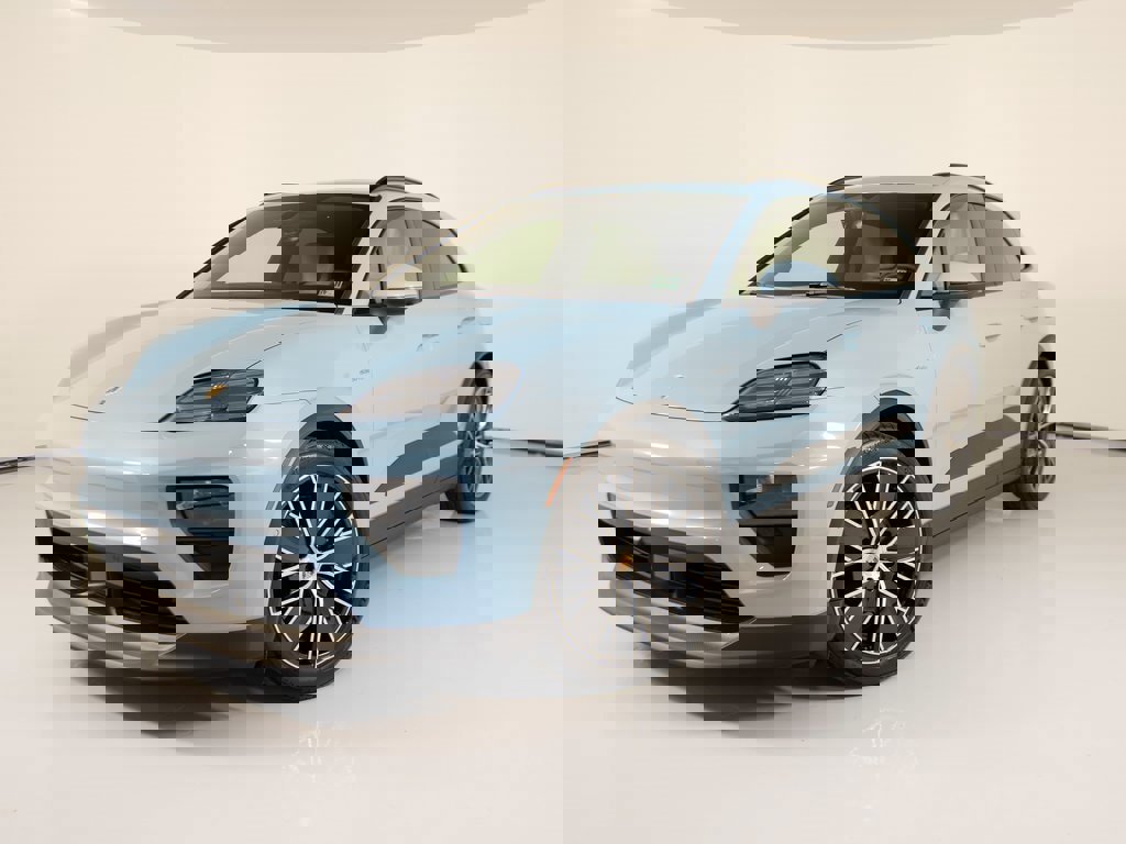 New 2025 Porsche Macan 4 Electric