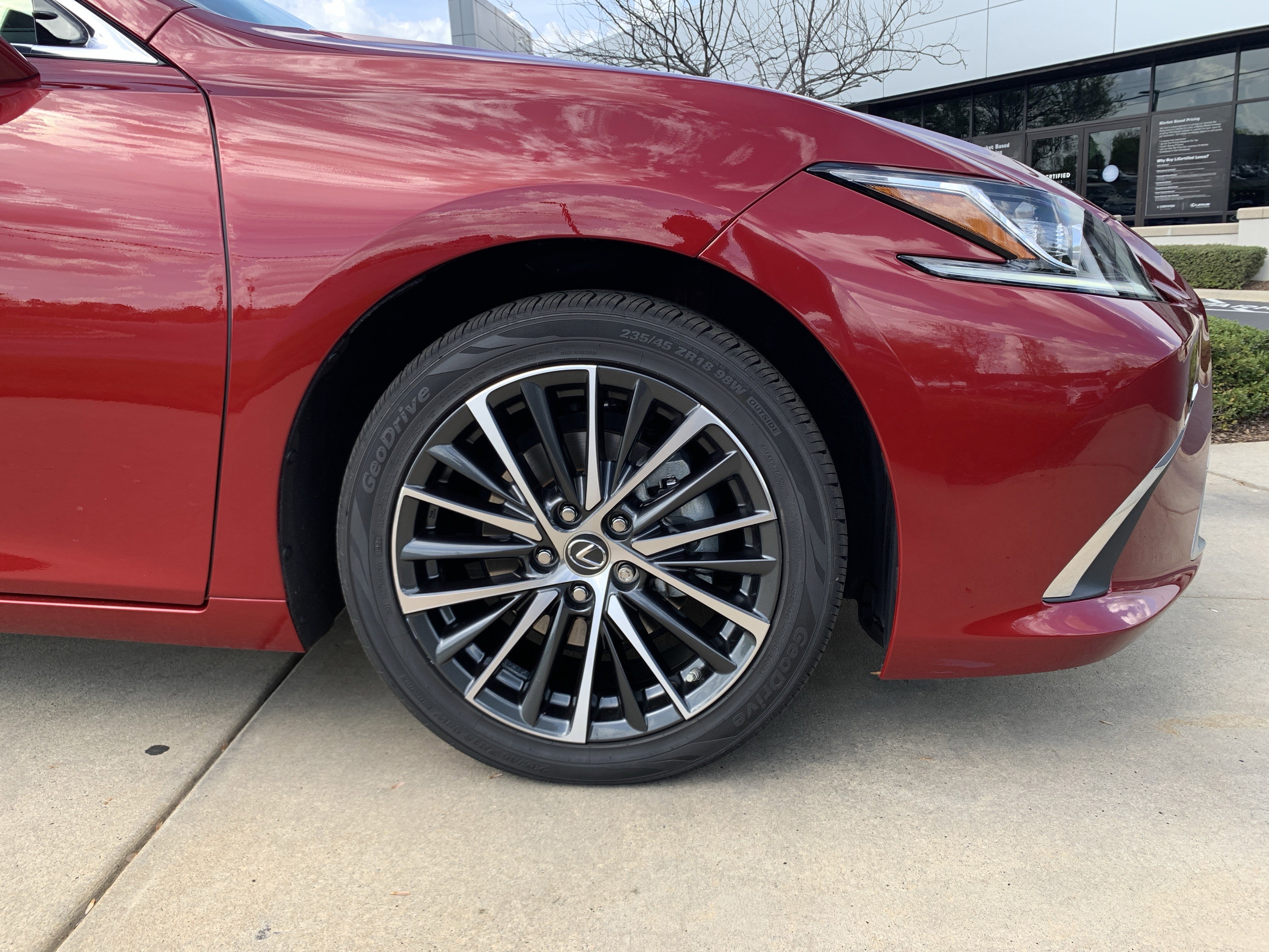 Certified 2024 Lexus ES 350 w/ Premium Package image 13