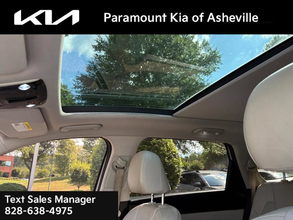 Certified 2022 Kia Sorento SX FWD image 14