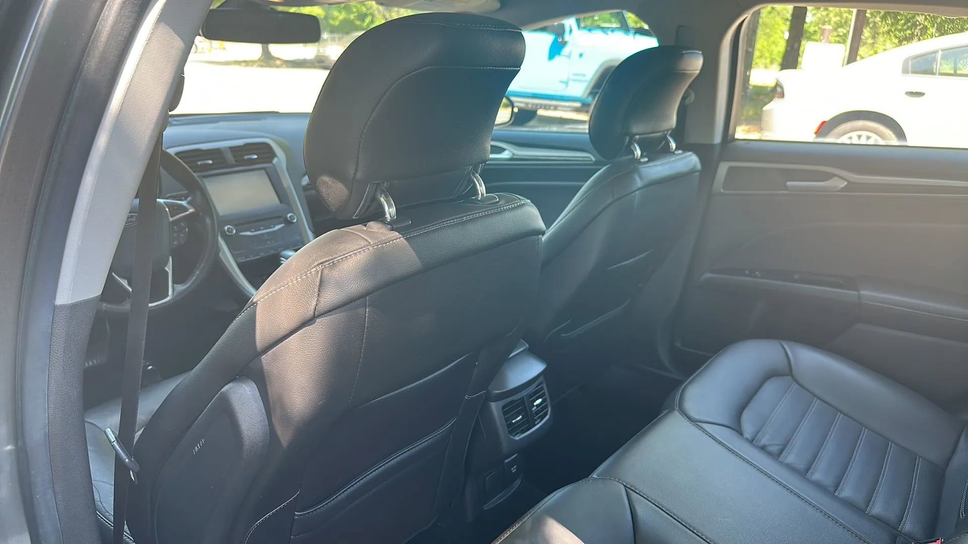 Used 2013 Ford Fusion SE FWD image 16