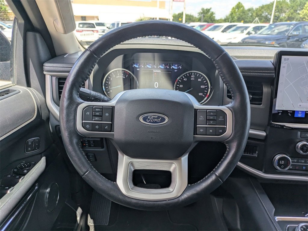 Used 2023 Ford Expedition XLT image 23