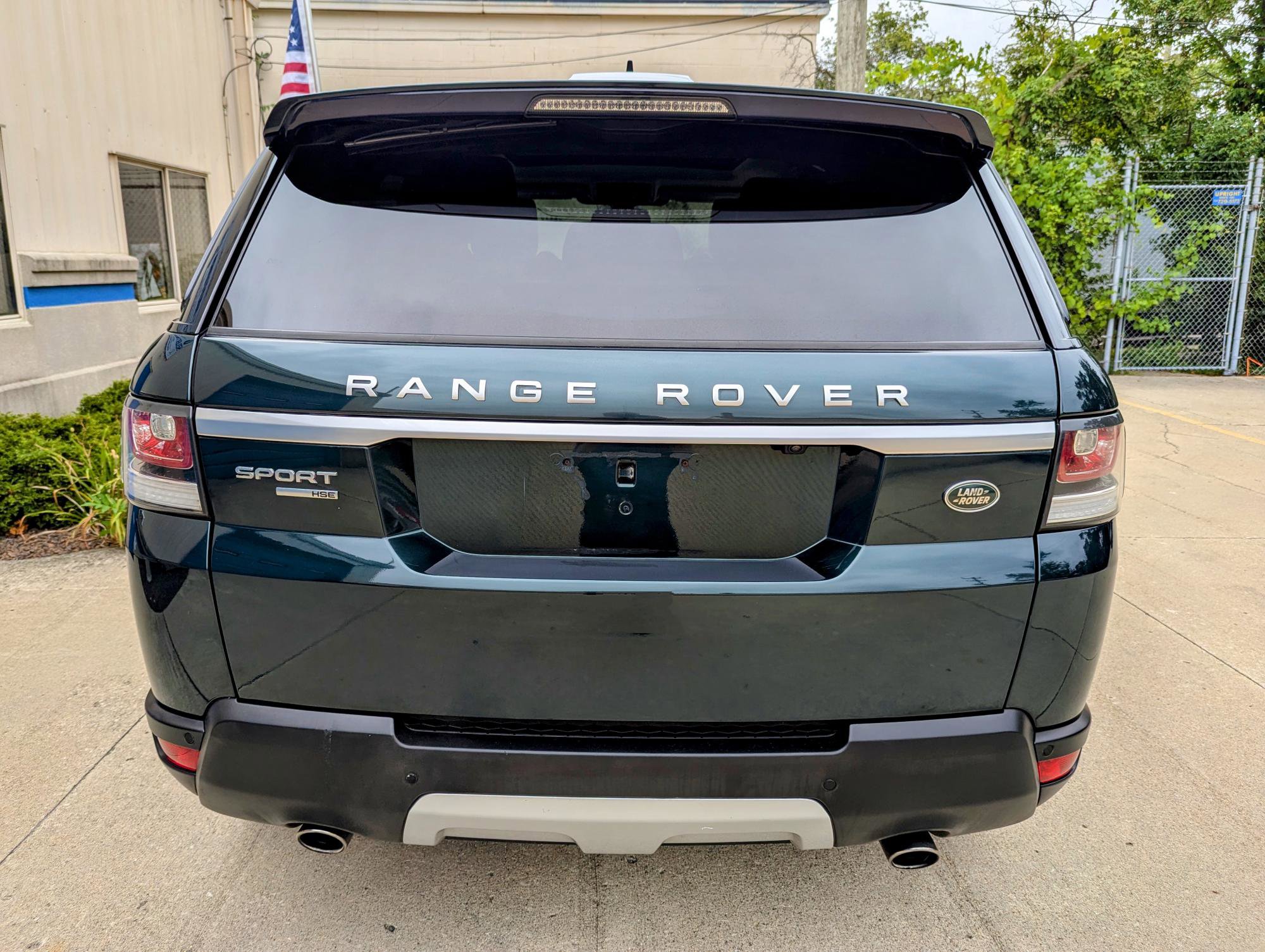 Used 2015 Land Rover Range Rover Sport HSE image 15