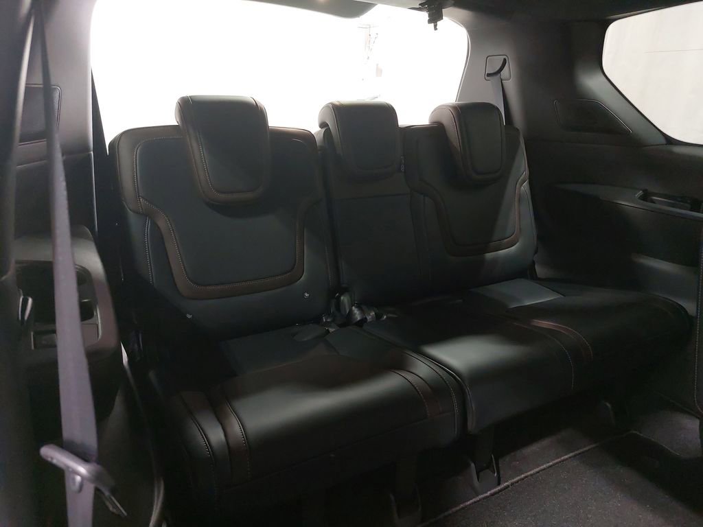 New 2025 Nissan Armada SL w/ Captain's Chari Seat Package image 12