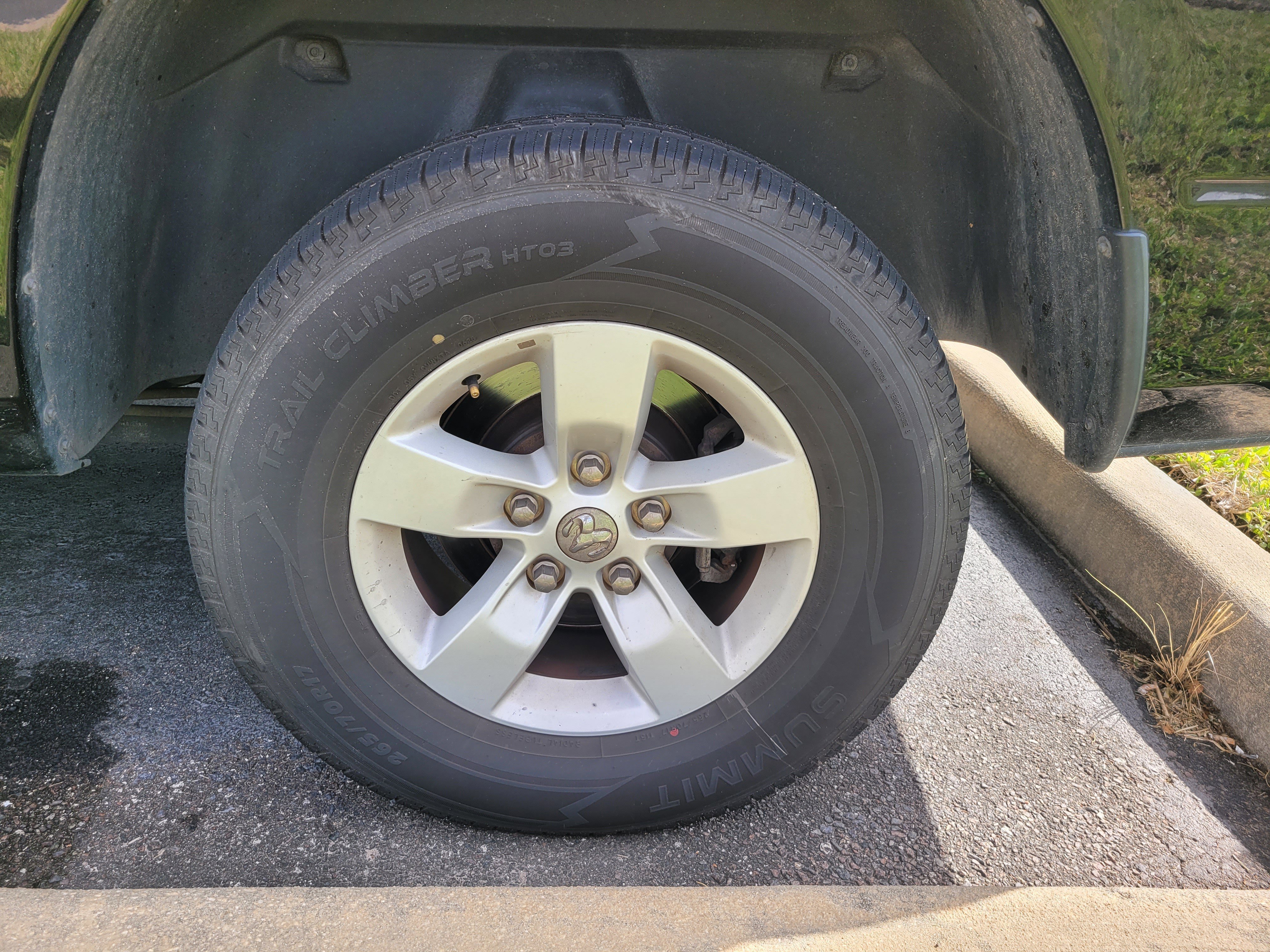 Used 2022 RAM 1500 Classic SLT image 7