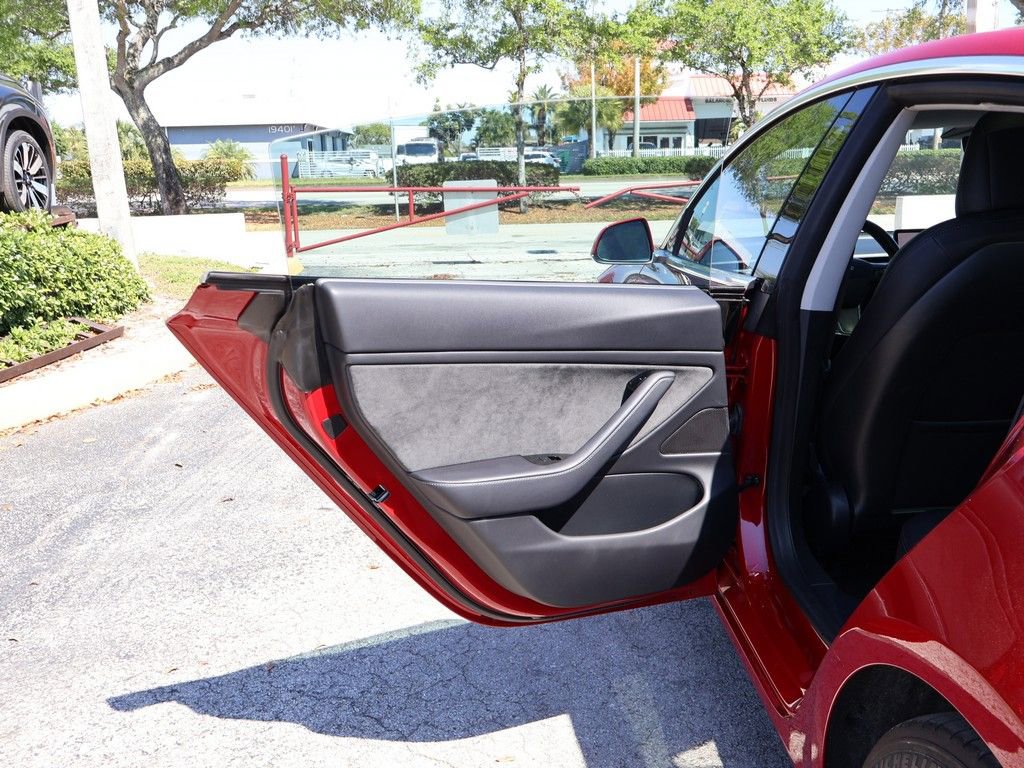 Used 2018 Tesla Model 3 Long Range RWD image 24