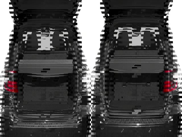 Used 2018 Dodge Durango SRT w/ Technology Group AWD/4WD image 12