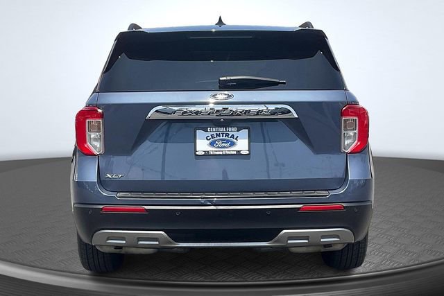 Certified 2021 Ford Explorer XLT w/ Equipment Group 202A image 4