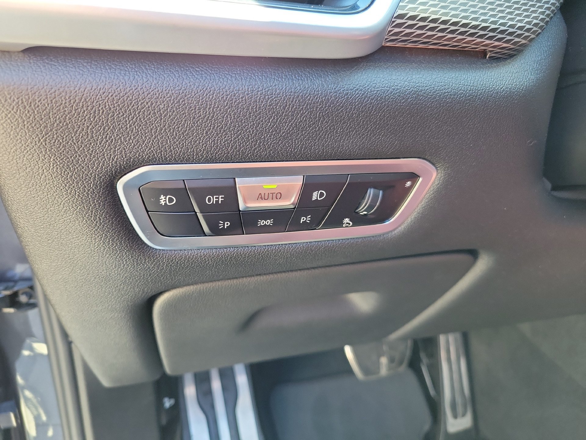 Used 2020 BMW X6 M50i AWD/4WD image 28