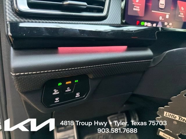 Used 2025 Volkswagen Atlas Cross Sport SEL Premium R-Line AWD/4WD image 16