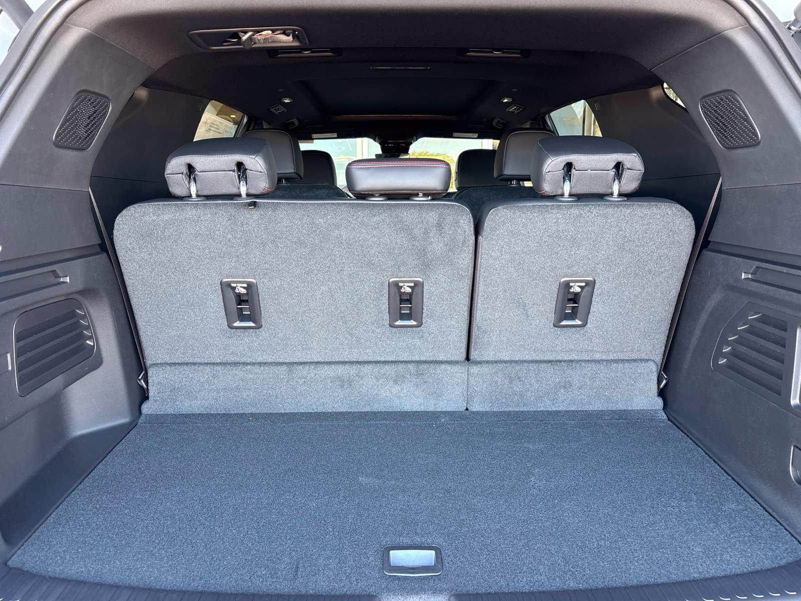 New 2027 Chevrolet Traverse RS AWD/4WD image 20