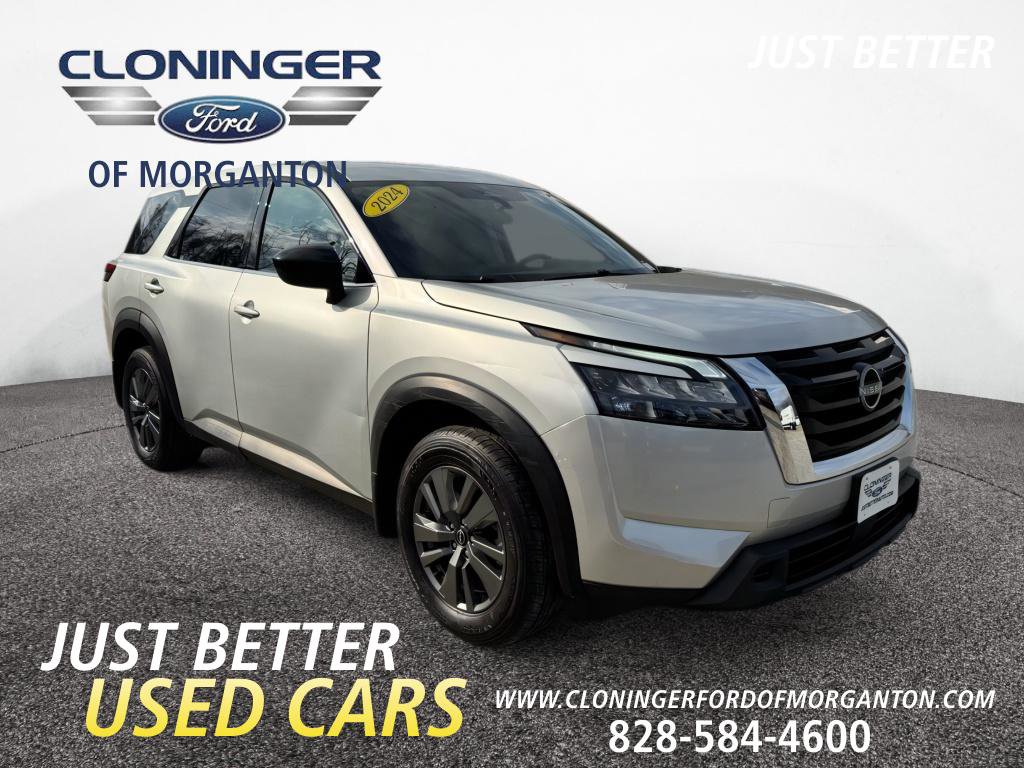 Used 2024 Nissan Pathfinder S image 1