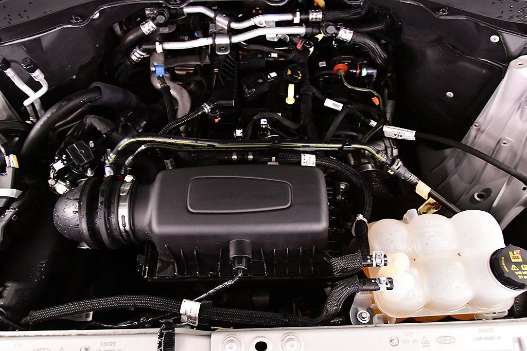 Used 2023 Ford Explorer XLT image 34