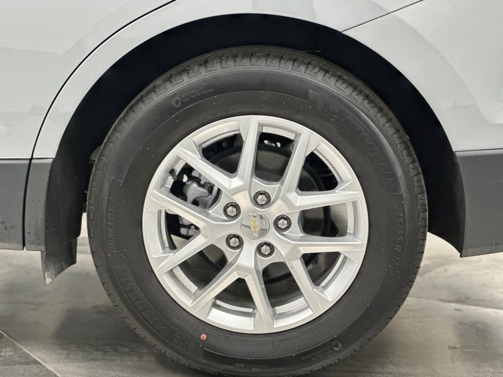 Used 2024 Chevrolet Equinox LS FWD image 25