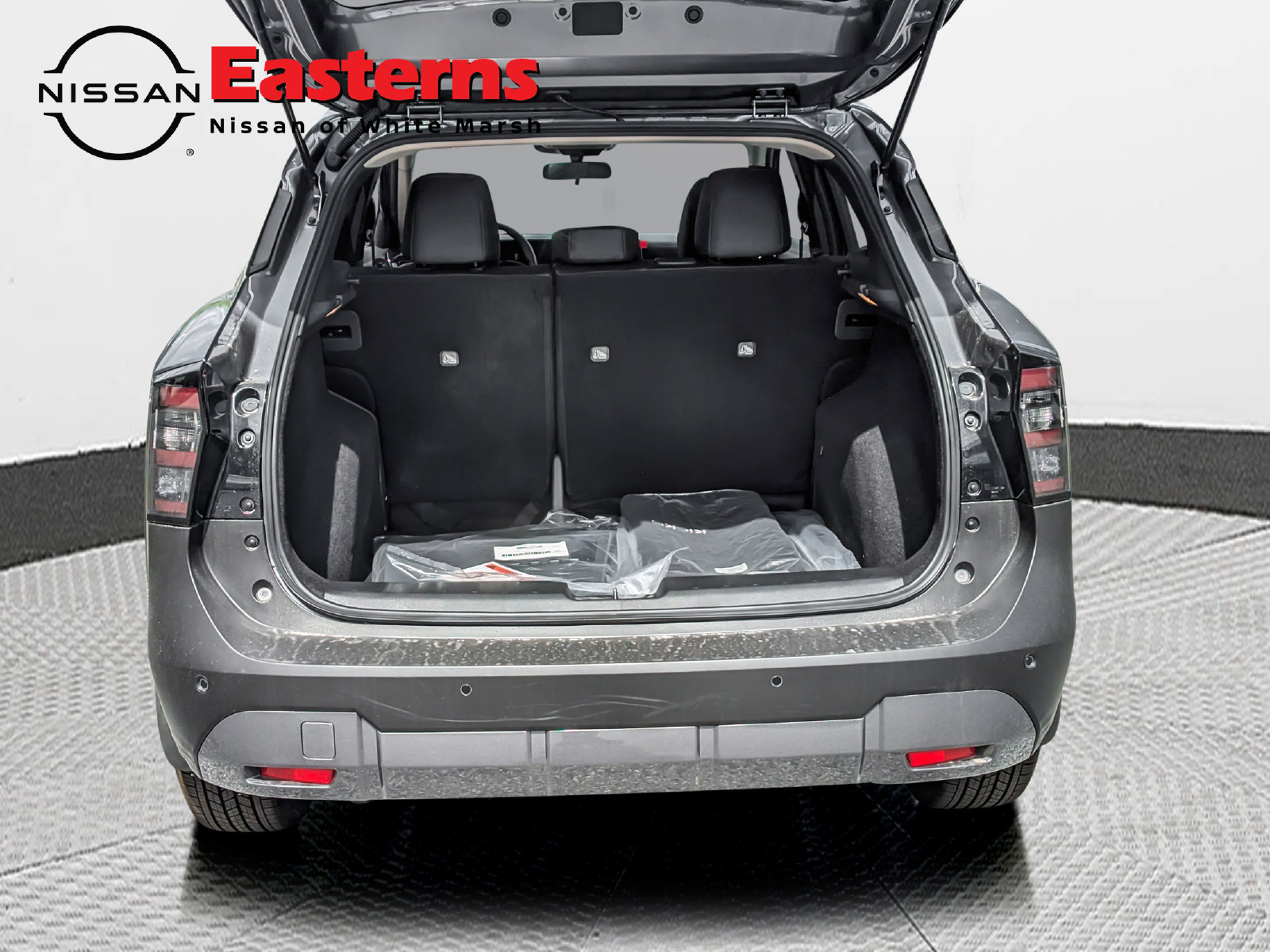 New 2027 Nissan Kicks SR FWD image 10