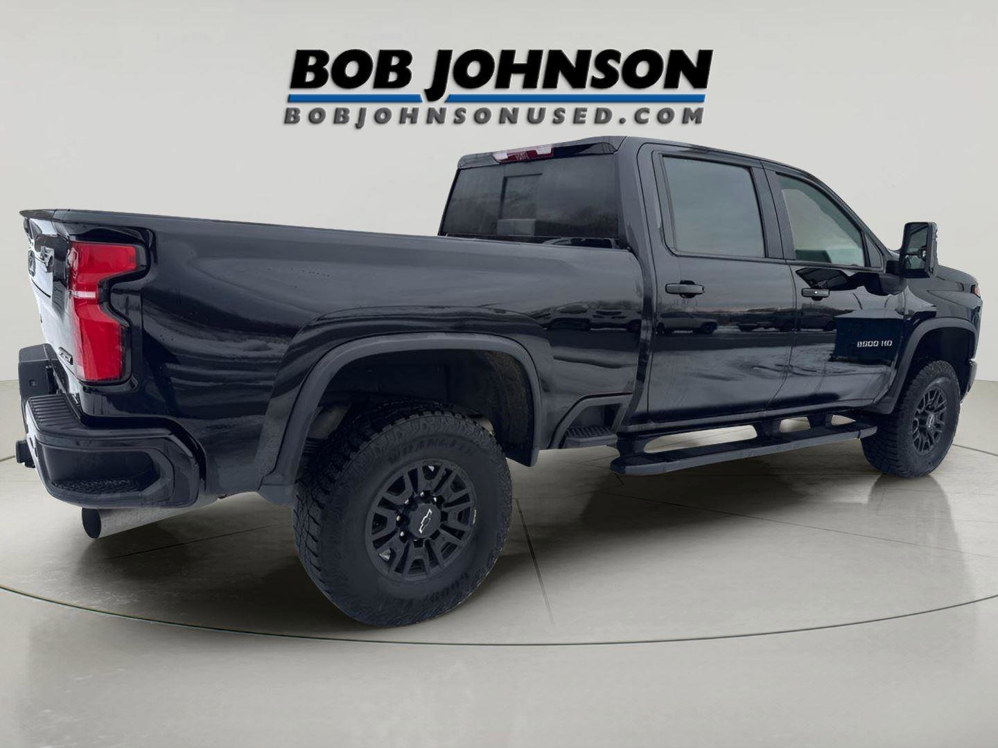 Used 2024 Chevrolet Silverado 2500 ZR2 w/ Technology Package AWD/4WD image 2