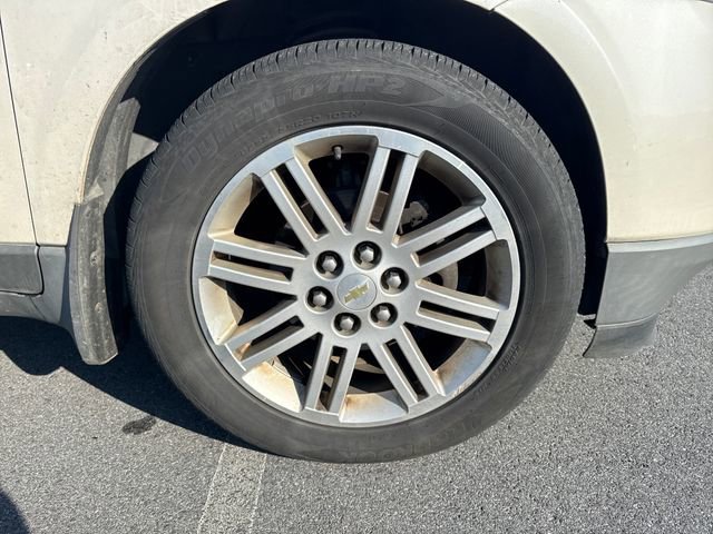 Used 2011 Chevrolet Traverse LT w/ White Premiere Package FWD image 11