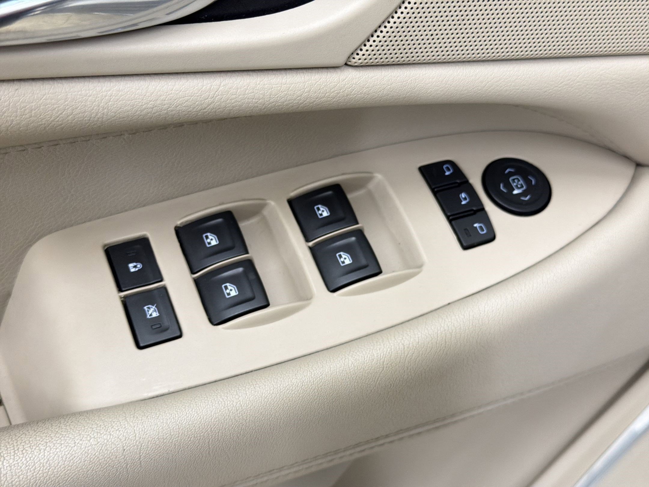 Used 2020 Cadillac Escalade Luxury image 13