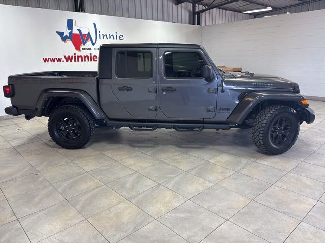 Used 2022 Jeep Gladiator Willys image 4