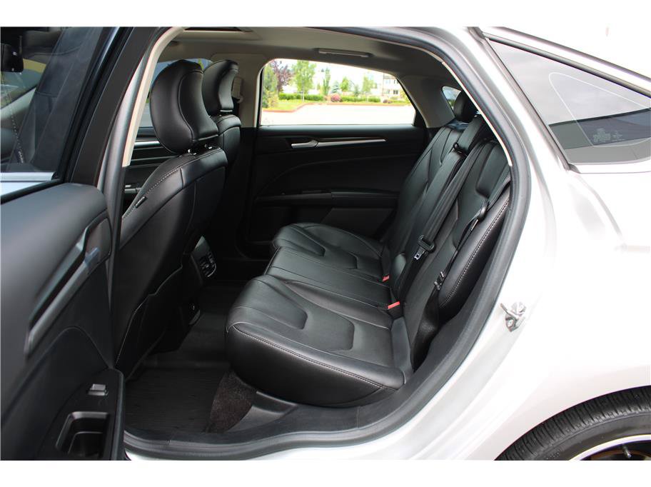Used 2017 Ford Fusion Titanium AWD/4WD image 12