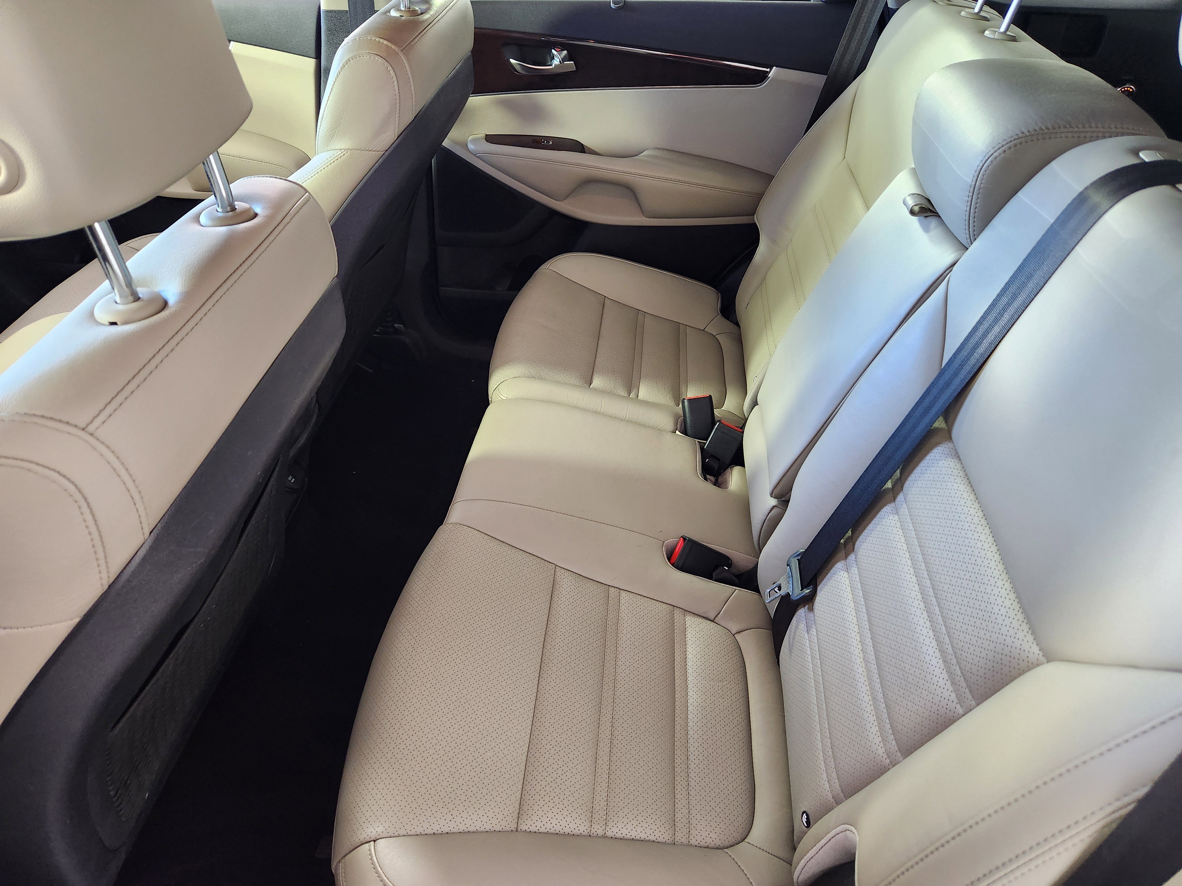 Used 2017 Kia Sorento EX image 14