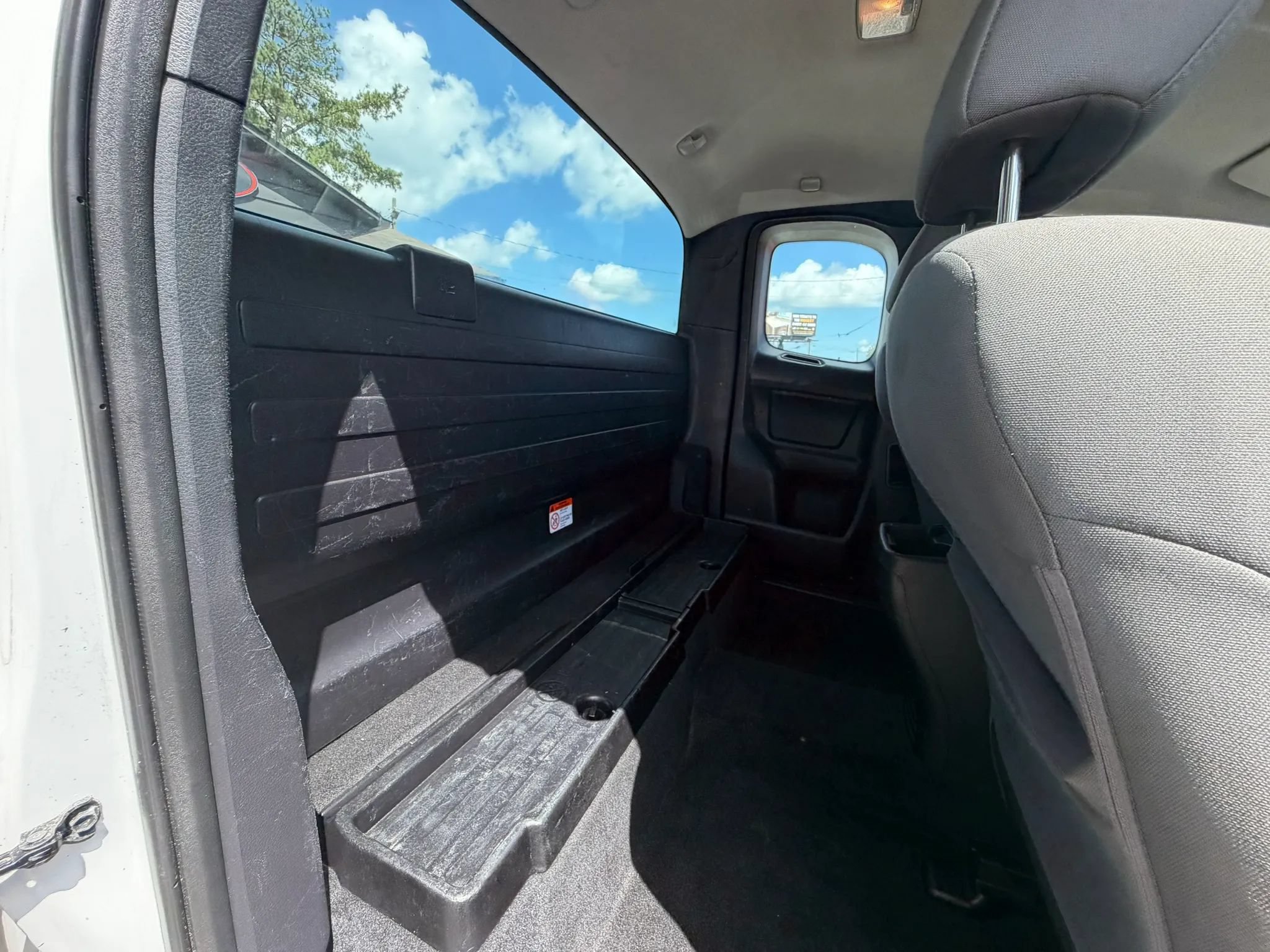 Used 2016 Toyota Tacoma SR RWD image 19