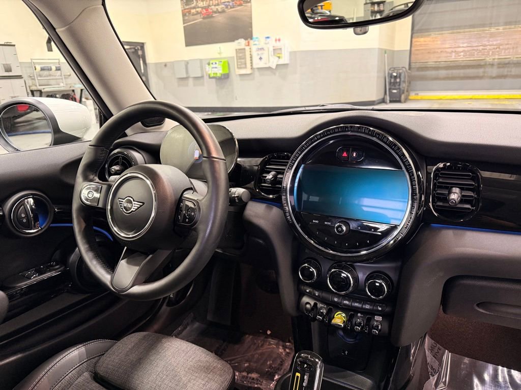 Certified 2022 MINI Cooper SE image 25
