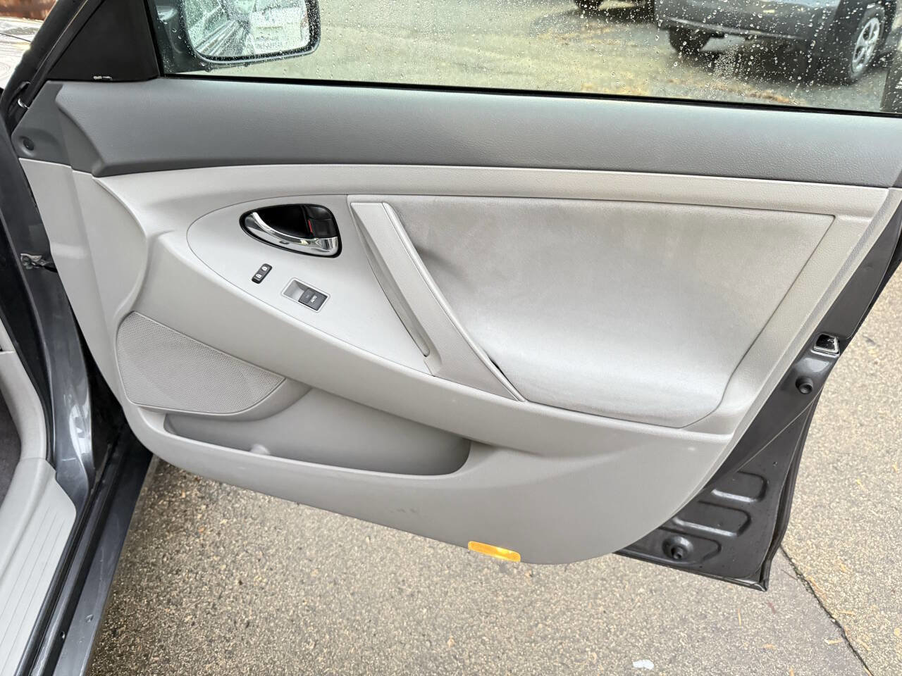 Used 2011 Toyota Camry LE w/ LE Extra-Value Pkg image 17