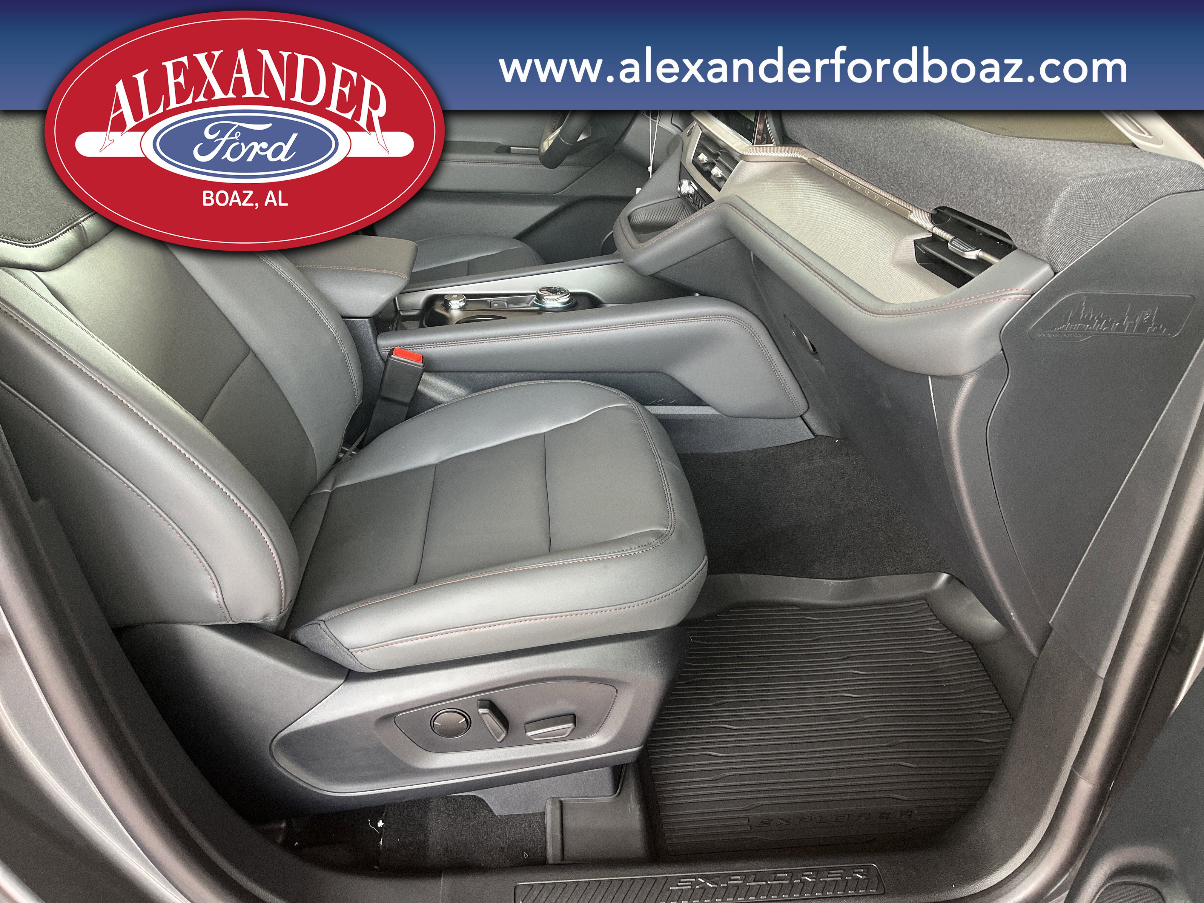 New 2026 Ford Explorer Active w/ Active Comfort Package image 14
