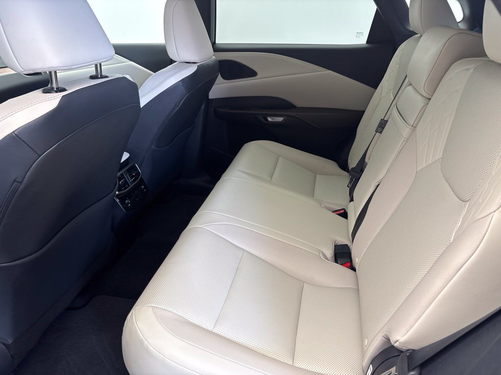 Used 2024 Lexus RX 350 Premium w/ Accessory Package (Z1) AWD/4WD image 22