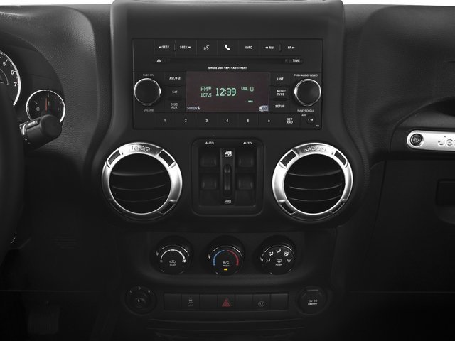 Used 2016 Jeep Wrangler Unlimited Sahara w/ Connectivity Group AWD/4WD image 13