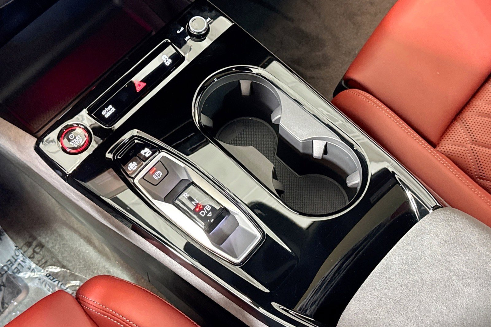 New 2025 Audi S6 e-tron Prestige image 14