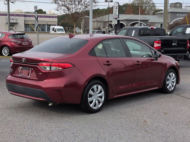 Used 2022 Toyota Corolla LE image 3