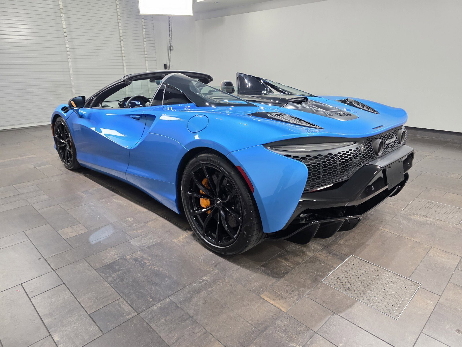 New 2026 McLaren Artura Spider image 4