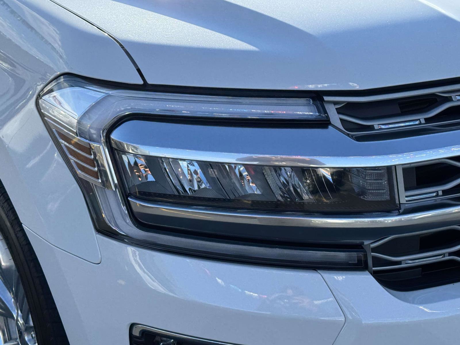 Used 2024 Ford Expedition Platinum image 8