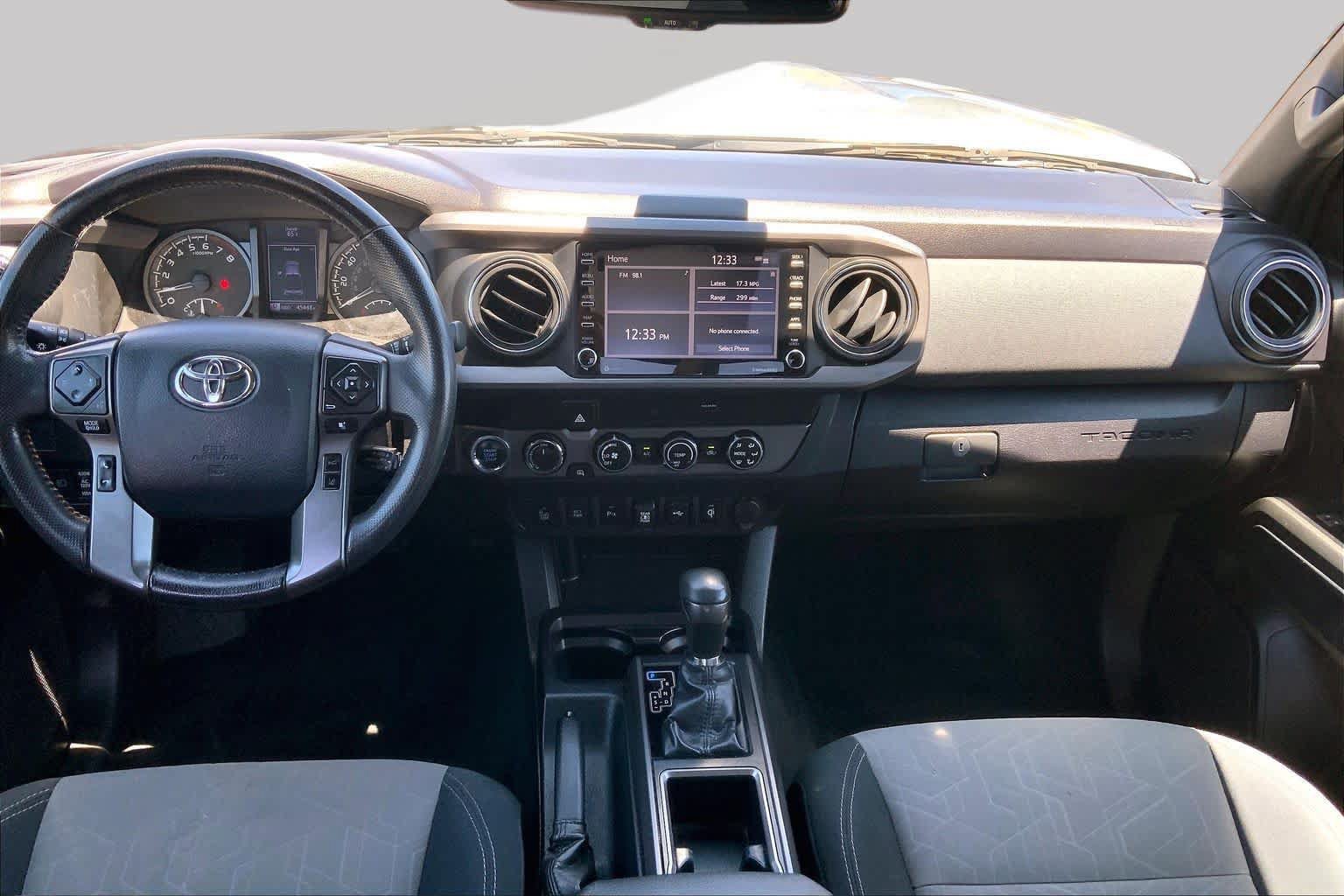 Used 2020 Toyota Tacoma TRD Sport w/ Technology Package AWD/4WD image 15