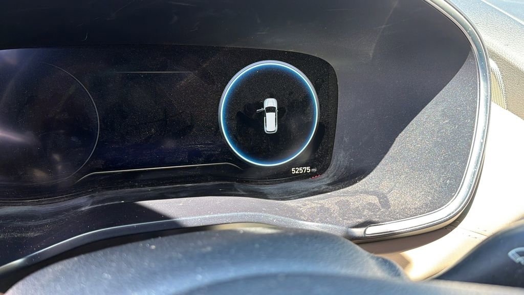 Used 2023 Hyundai Santa Fe SEL w/ Premium Package image 13