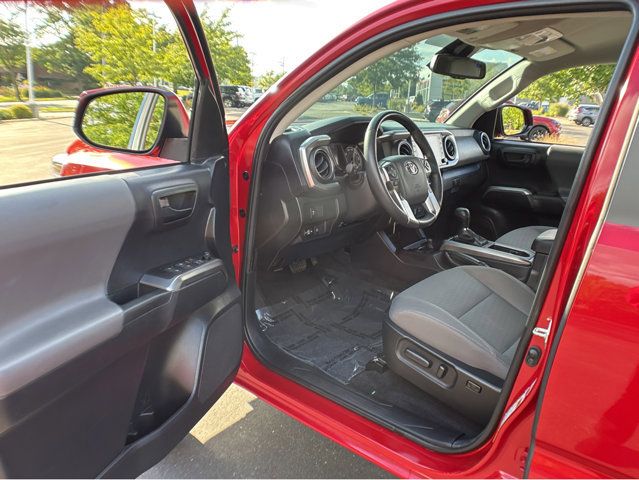 Used 2022 Toyota Tacoma SR5 image 2