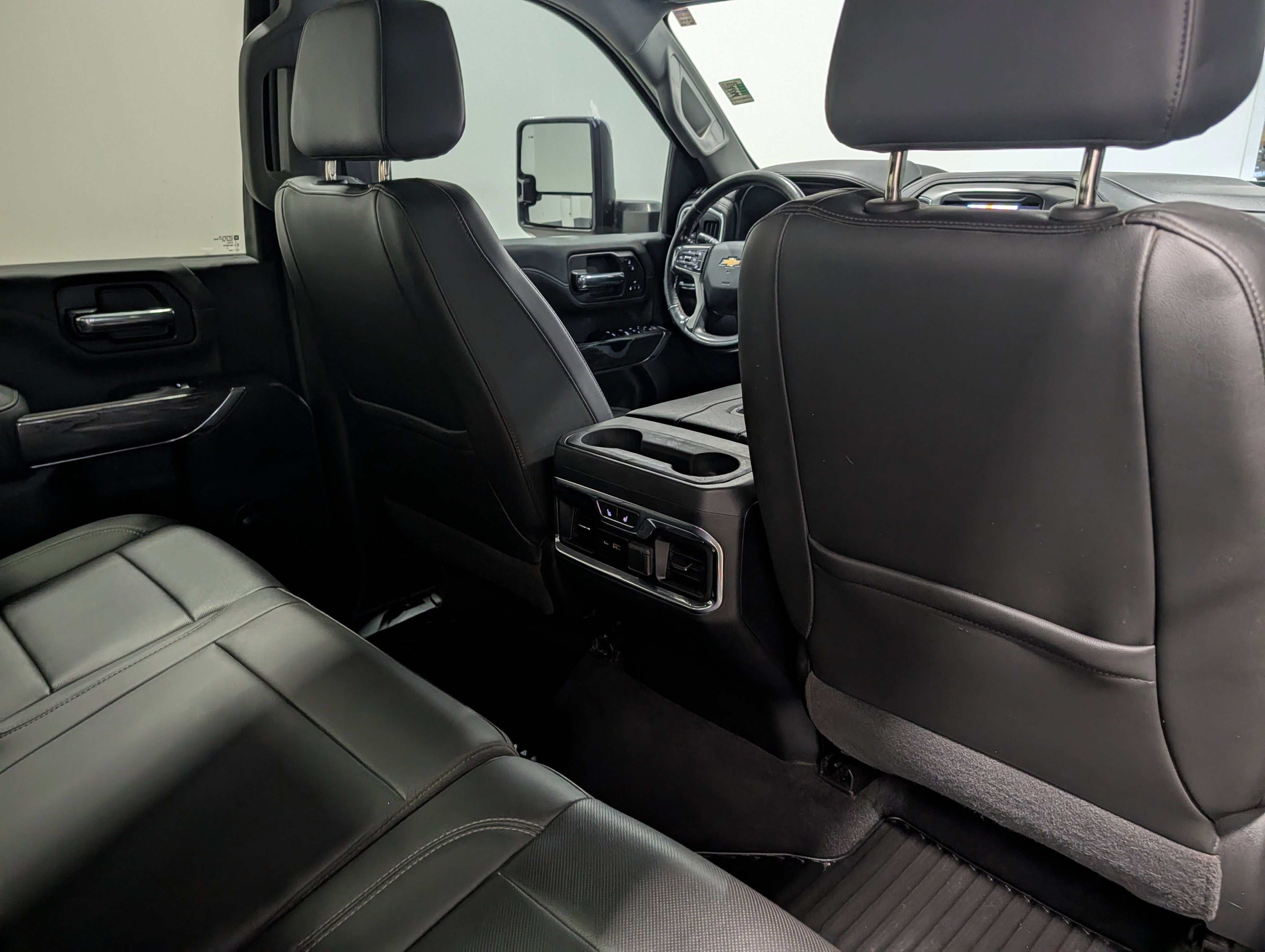 Used 2020 Chevrolet Silverado 2500 LTZ w/ LTZ Premium Package AWD/4WD image 19