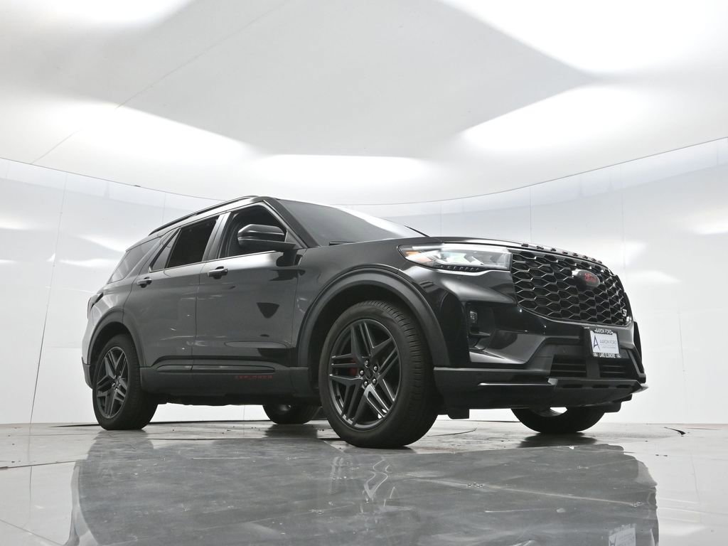 Used 2025 Ford Explorer ST image 51