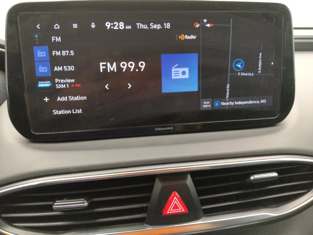 Used 2023 Hyundai Santa Fe SEL image 25