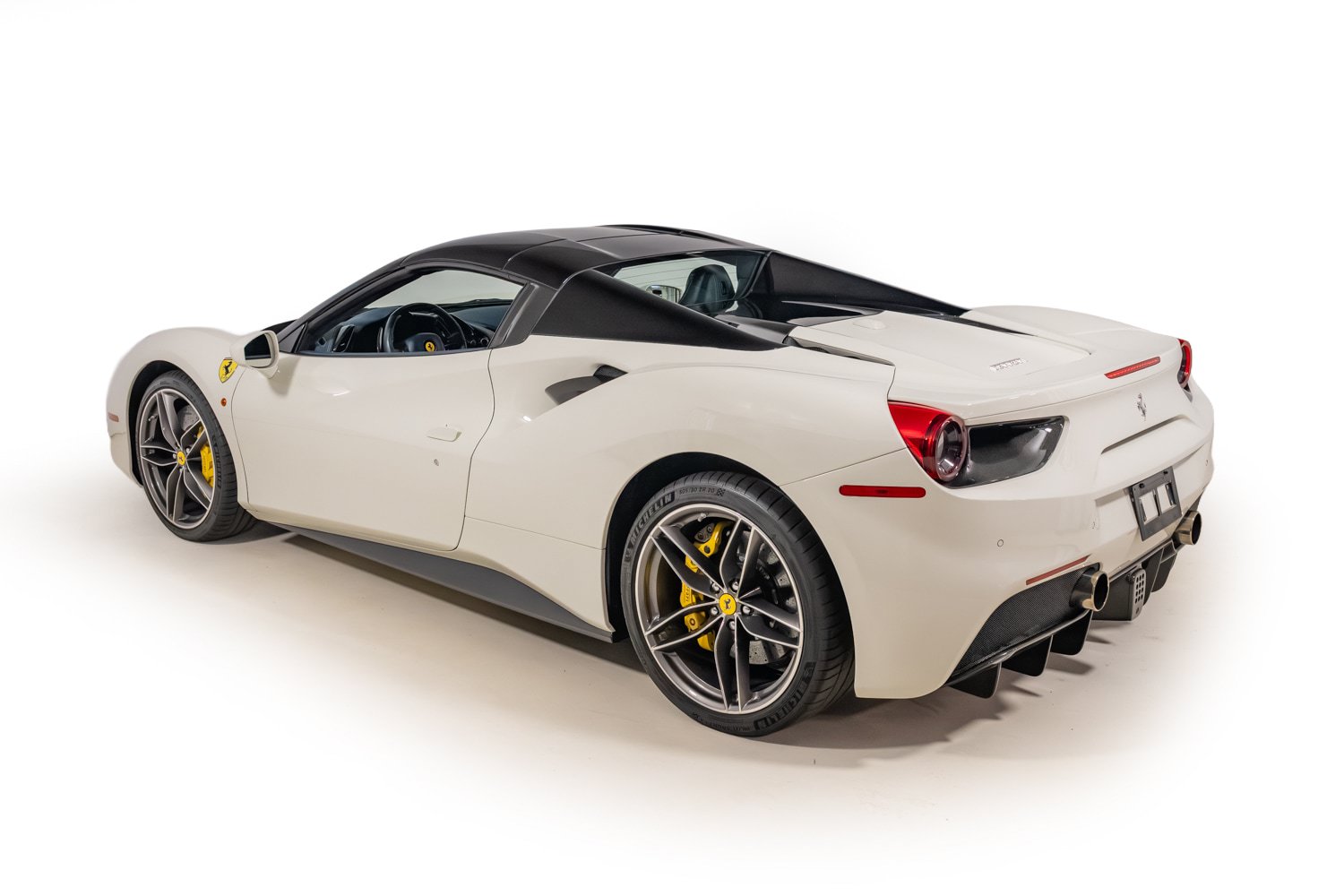 Certified 2017 Ferrari 488 Spider RWD image 4