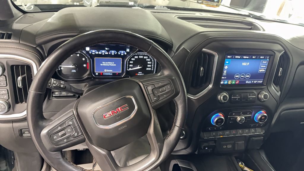 Used 2021 GMC Sierra 2500 AT4 w/ AT4 Preferred Package image 9
