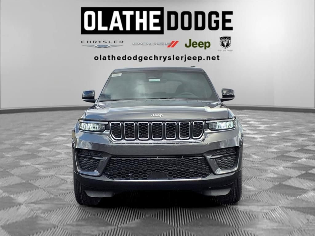 New 2025 Jeep Grand Cherokee Laredo w/ Luxury Tech Group I AWD/4WD image 31