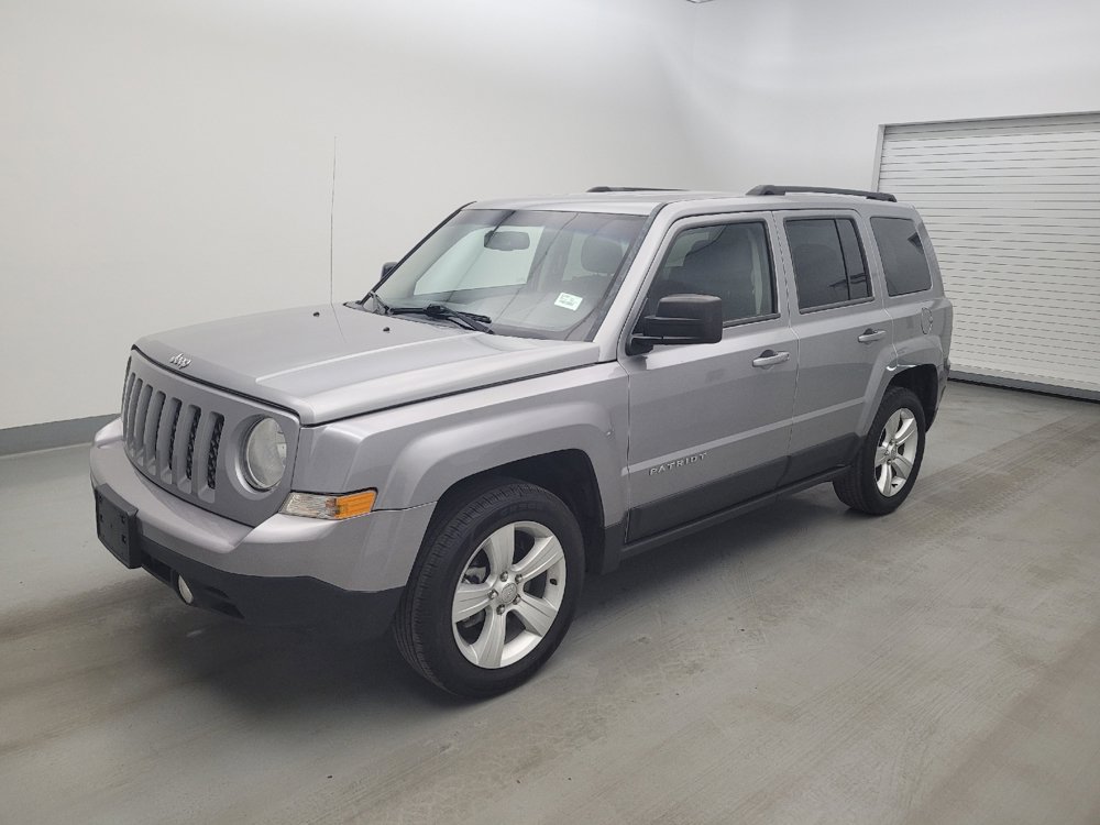 Used 2014 Jeep Patriot Latitude FWD image 2
