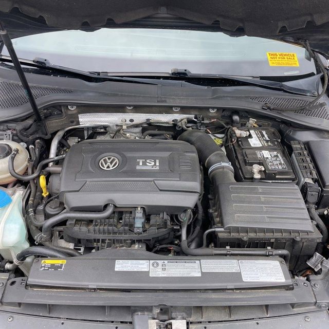 Used 2019 Volkswagen Golf R 4-Door AWD/4WD image 7