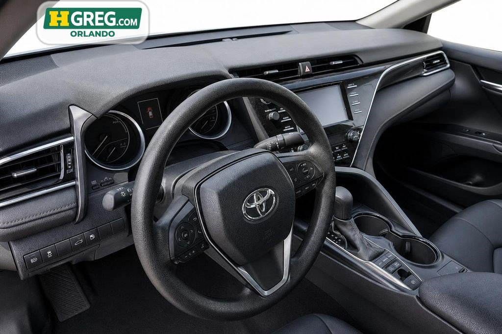 Used 2018 Toyota Camry LE FWD image 10